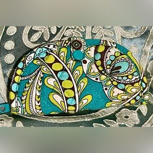 Small Vera Bradley peacock travel jewlery case 5" x 5"